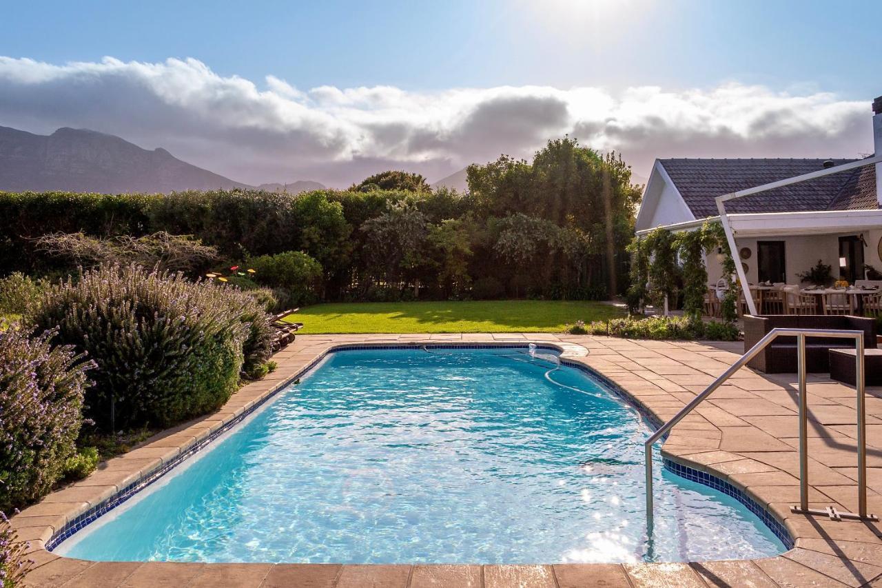 The Dongola Guesthouse Cape Town Exterior photo